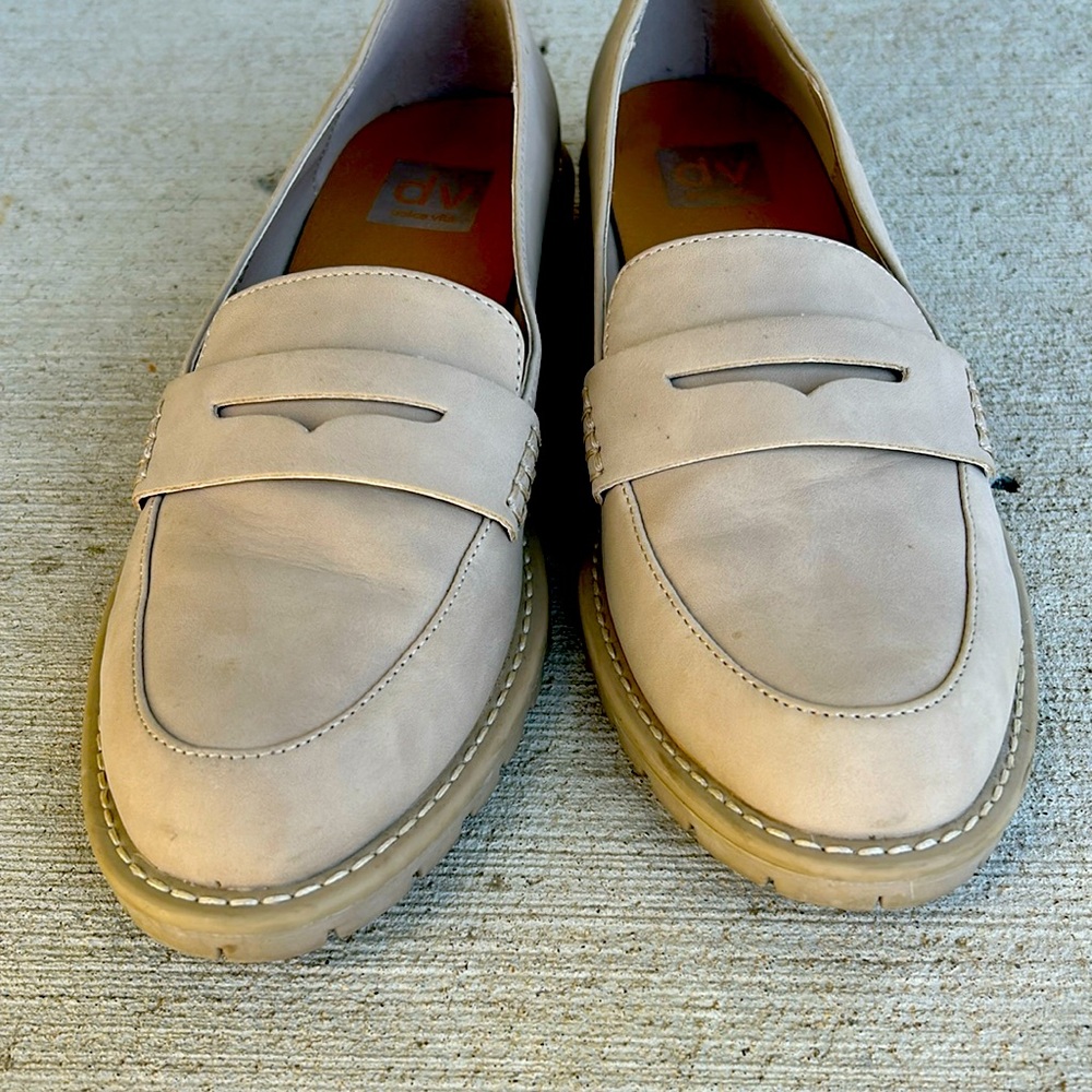 Cute cream colored loafers